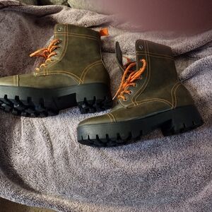 SEVEN7 Ladies Boots size 10 New without box.